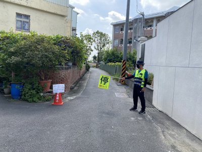 北側門北邊導護老師位置-只提供機車進入.jpg